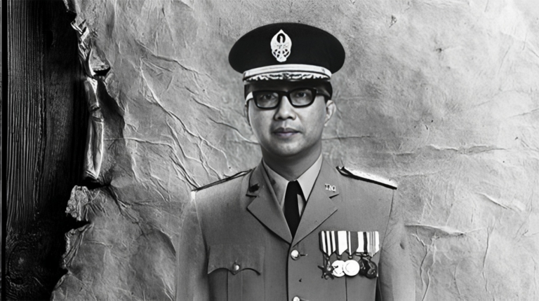 Nugroho Notosusanto, Sejarawan dalam Bayang-Bayang Orde Baru
