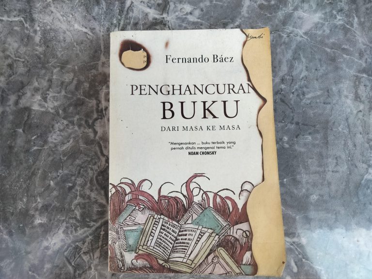 Kaum Terdidik Ikut Andil dalam Penghancuran Buku
