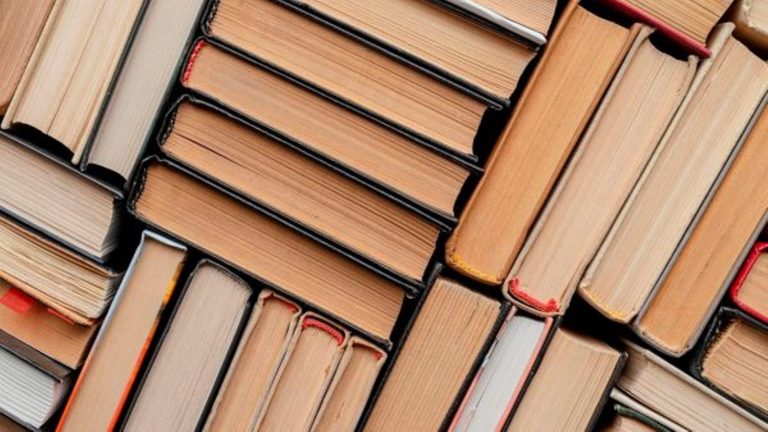 Apakah Buku Masih Relevan di Era Internet?