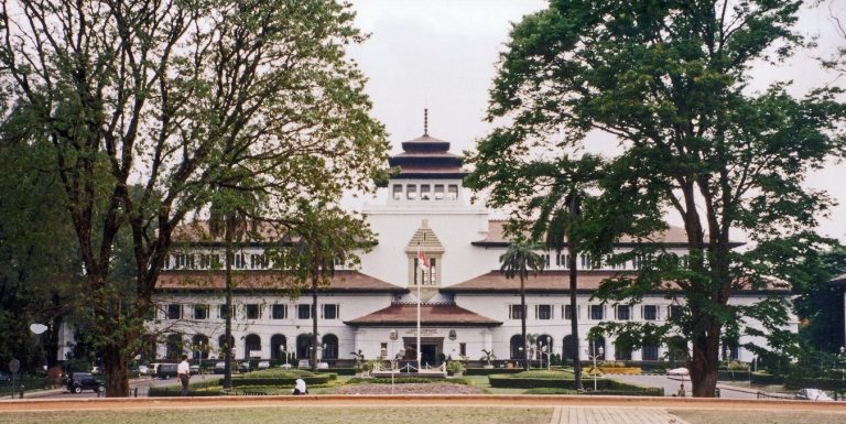 Mengenal Gedung Sate, Landmark Ikonik Kota Bandung