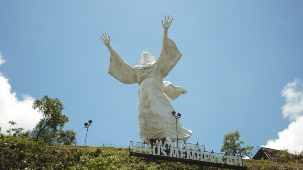 Monumen Yesus Memberkati