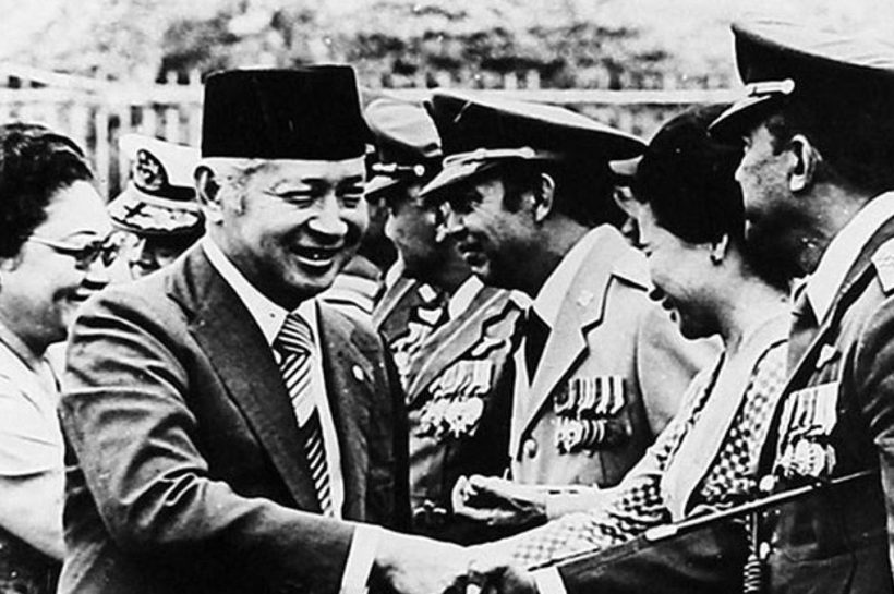 Soeharto dan Polisi/Militer
