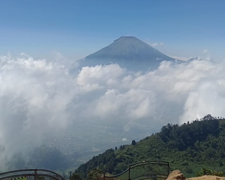 Menyelami Kisah Tersembunyi Dataran Tinggi Dieng